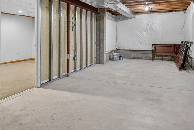 17 Birchmount Circle, Henrietta, NY 14586