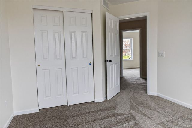 17 Birchmount Circle, Henrietta, NY 14586