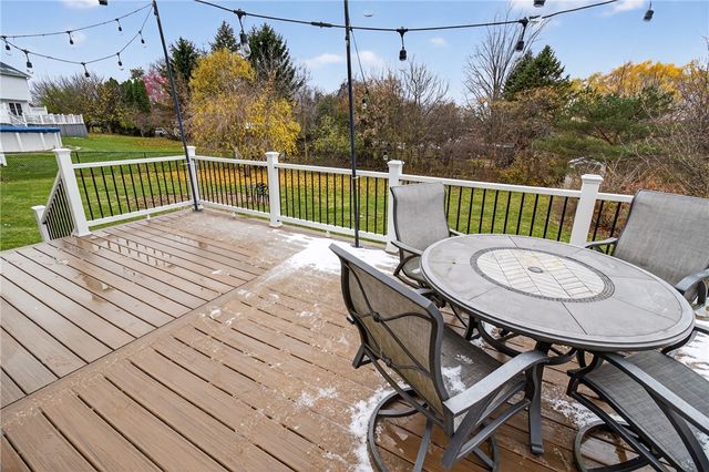 17 Birchmount Circle, Henrietta, NY 14586