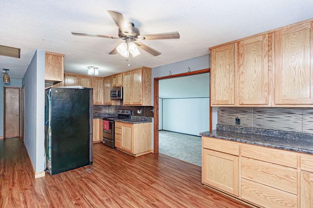 610 S GREEN ST, Centralia, MO 65240