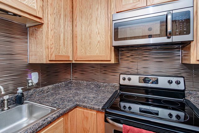 610 S GREEN ST, Centralia, MO 65240