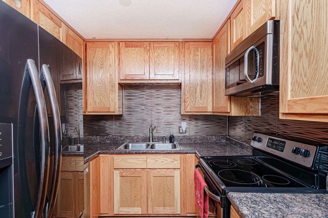 610 S GREEN ST, Centralia, MO 65240