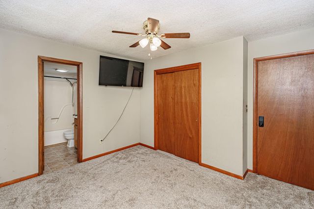 610 S GREEN ST, Centralia, MO 65240
