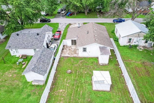 610 S GREEN ST, Centralia, MO 65240