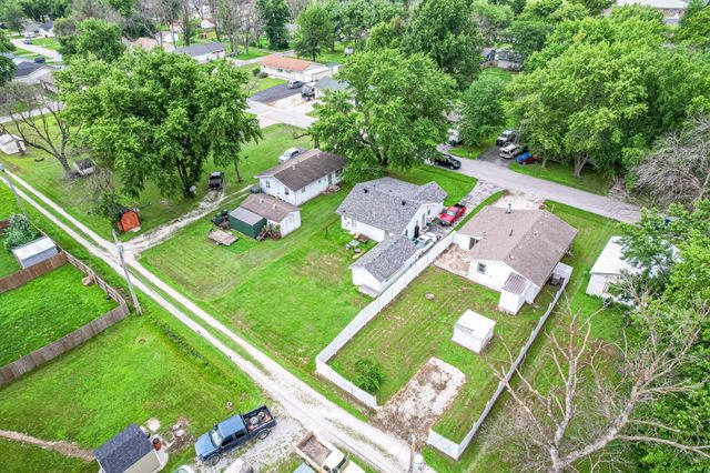 610 S GREEN ST, Centralia, MO 65240