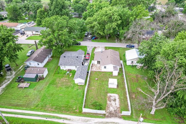 610 S GREEN ST, Centralia, MO 65240
