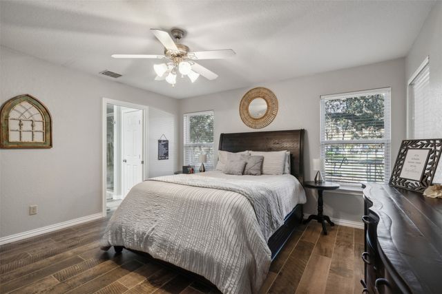 416 Granada Calle Court, Granbury, TX 76049