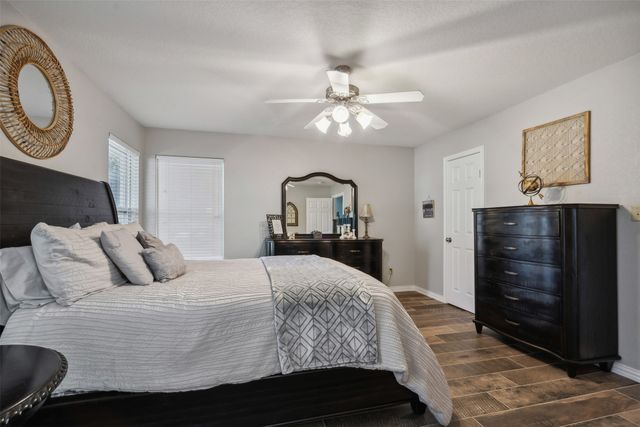 416 Granada Calle Court, Granbury, TX 76049