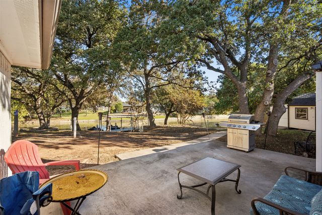 416 Granada Calle Court, Granbury, TX 76049