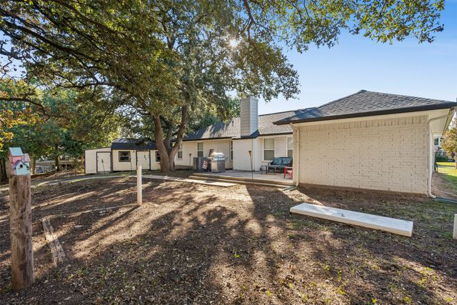 416 Granada Calle Court, Granbury, TX 76049