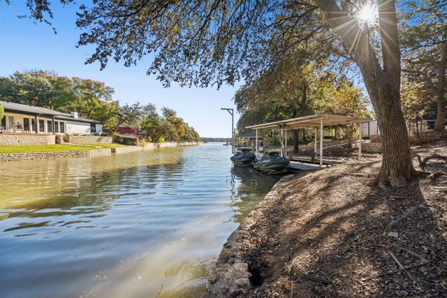 416 Granada Calle Court, Granbury, TX 76049