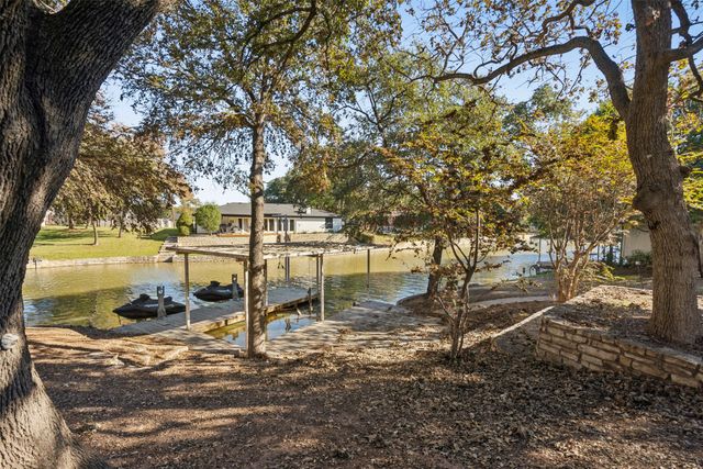 416 Granada Calle Court, Granbury, TX 76049