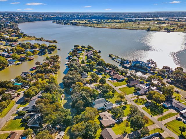 416 Granada Calle Court, Granbury, TX 76049