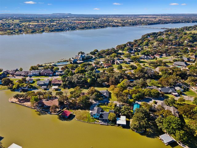 416 Granada Calle Court, Granbury, TX 76049