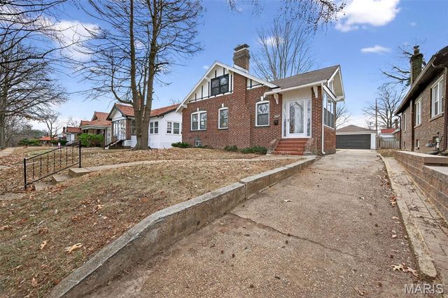 7622 Springdale Drive, Pasadena Park, MO 63121