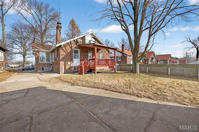 7622 Springdale Drive, Pasadena Park, MO 63121