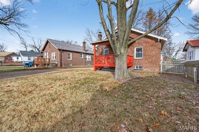7622 Springdale Drive, Pasadena Park, MO 63121