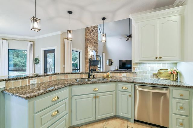11373 Majestic Drive, Montgomery, TX 77316