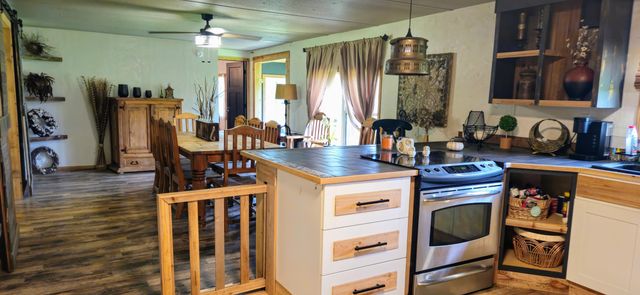 1216 Glossip Avenue, Highlandville, MO 65669