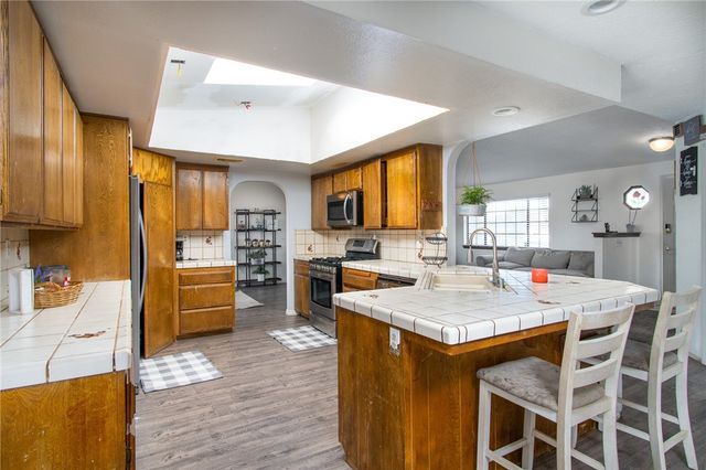 17185 Redding Street, Hesperia, CA 92345