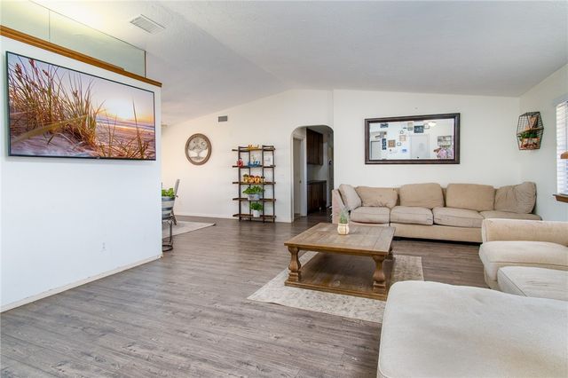 17185 Redding Street, Hesperia, CA 92345