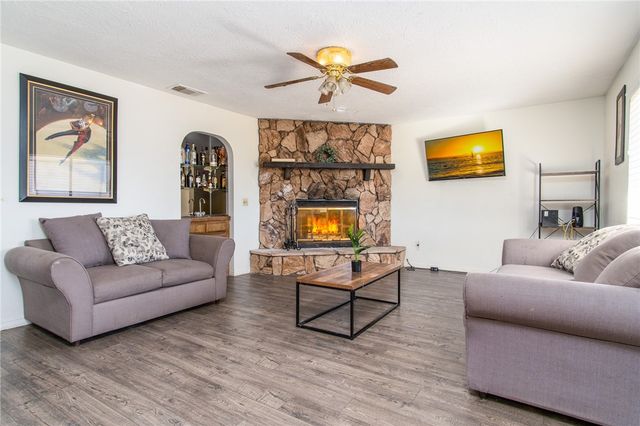 17185 Redding Street, Hesperia, CA 92345