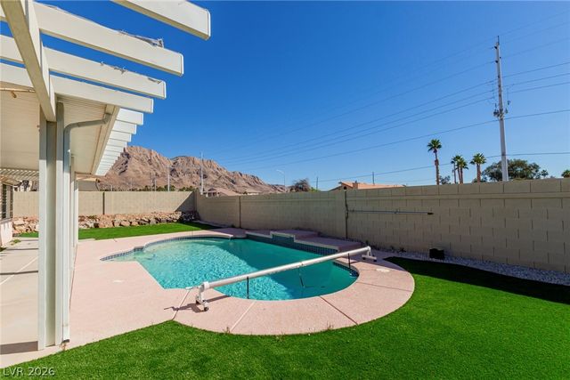 6453 Mahogany Peak Avenue, Las Vegas, NV 89110