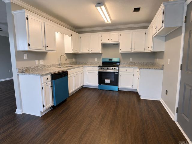 1555 hathaway Drive, Conway, AR 72034