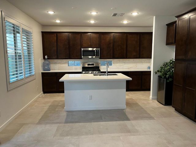 1355 W Crane Drive, Chandler, AZ 85286