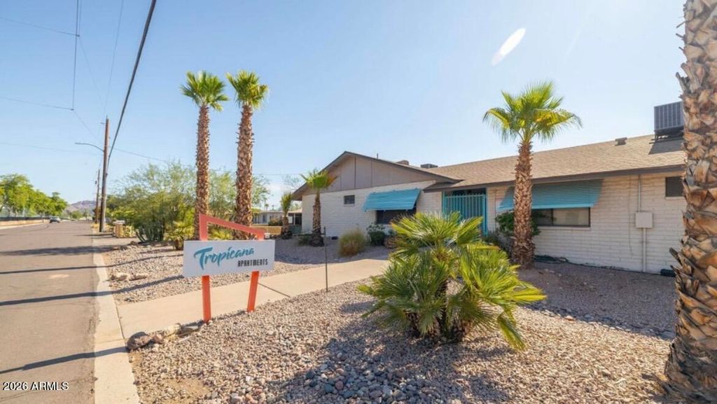 2011 N 51st Street 1, Phoenix, AZ 85008
