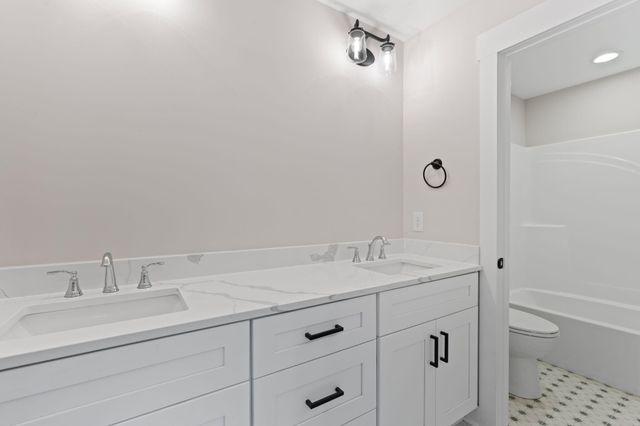 614 Lakeshore Cove Drive 19, Fort Oglethorpe, GA 30742