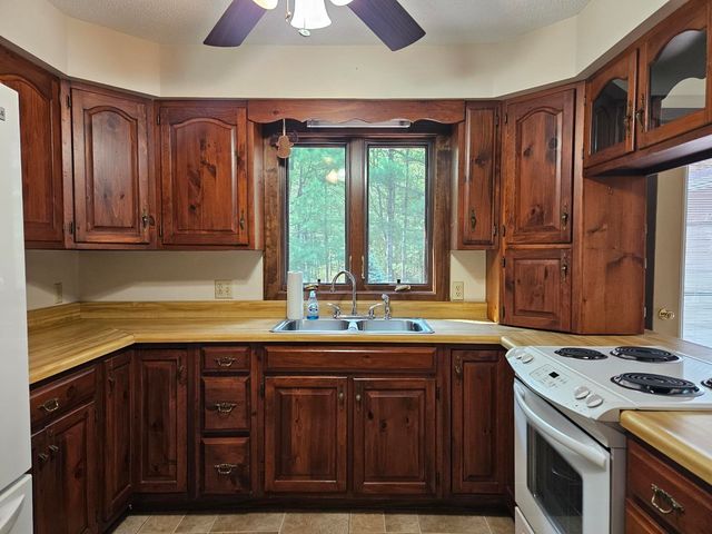 3767 N US-23, Au Sable Twp, MI 48750