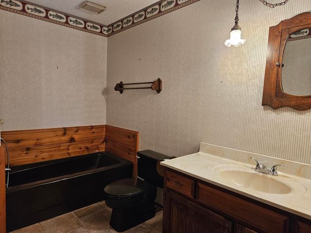 3767 N US-23, Au Sable Twp, MI 48750