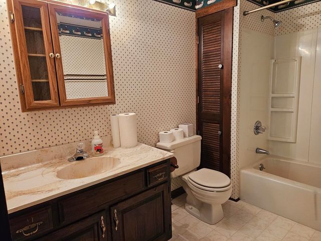 3767 N US-23, Au Sable Twp, MI 48750