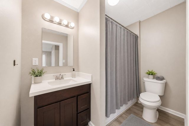 1302 20, Huntsville, TX 77340