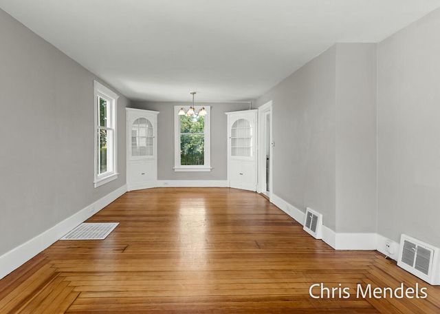 1013 Pennoyer Avenue, Grand Haven City, MI 49417