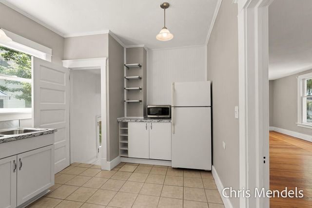 1013 Pennoyer Avenue, Grand Haven City, MI 49417