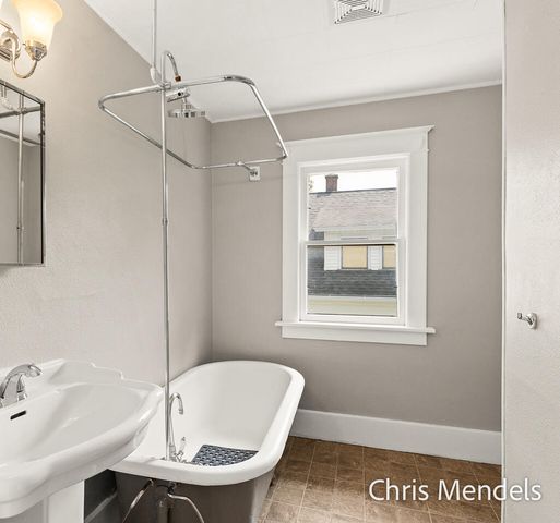 1013 Pennoyer Avenue, Grand Haven City, MI 49417