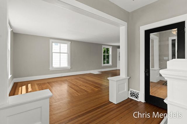 1013 Pennoyer Avenue, Grand Haven City, MI 49417
