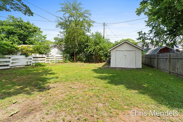 1013 Pennoyer Avenue, Grand Haven City, MI 49417