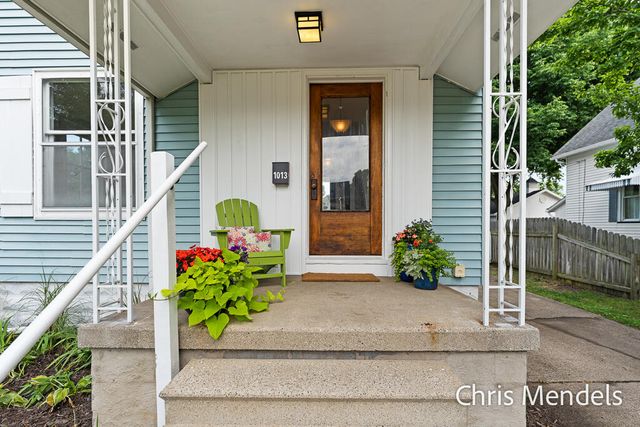 1013 Pennoyer Avenue, Grand Haven City, MI 49417