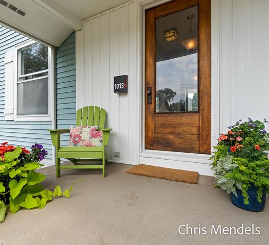 1013 Pennoyer Avenue, Grand Haven City, MI 49417
