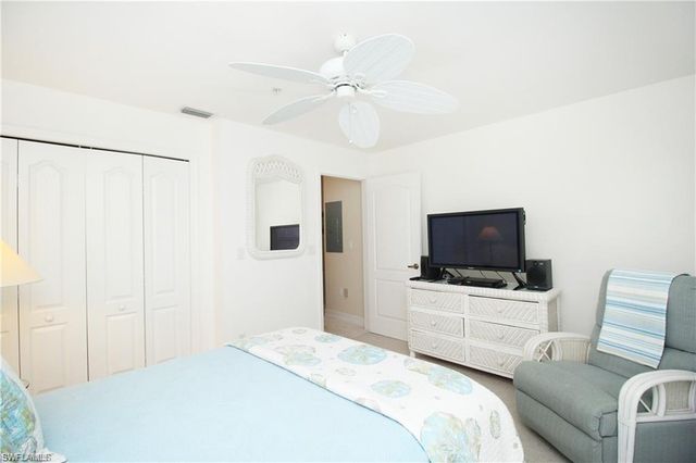 2925 Cypress Trace CIR 201, Naples, FL 34119