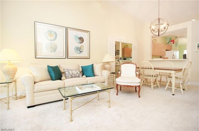 2925 Cypress Trace CIR 201, Naples, FL 34119