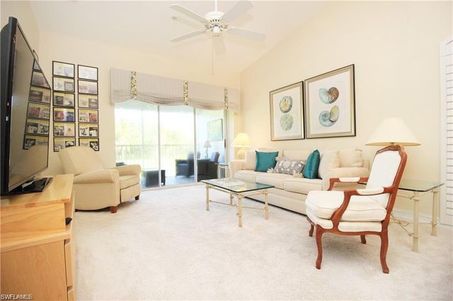 2925 Cypress Trace CIR 201, Naples, FL 34119