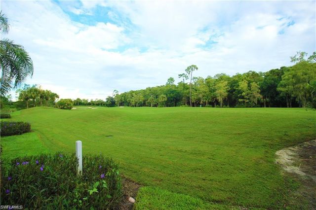 2925 Cypress Trace CIR 201, Naples, FL 34119