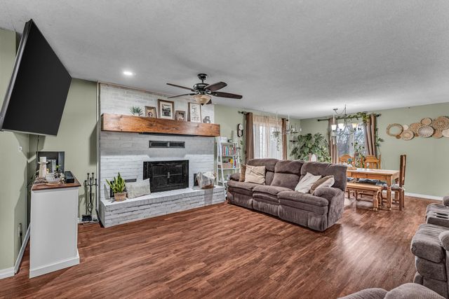 915 Jefferson Avenue, West Plains, MO 65775