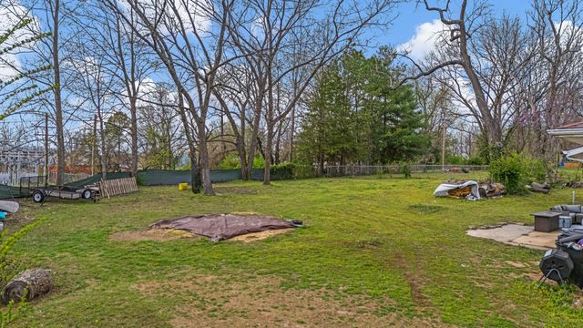 915 Jefferson Avenue, West Plains, MO 65775