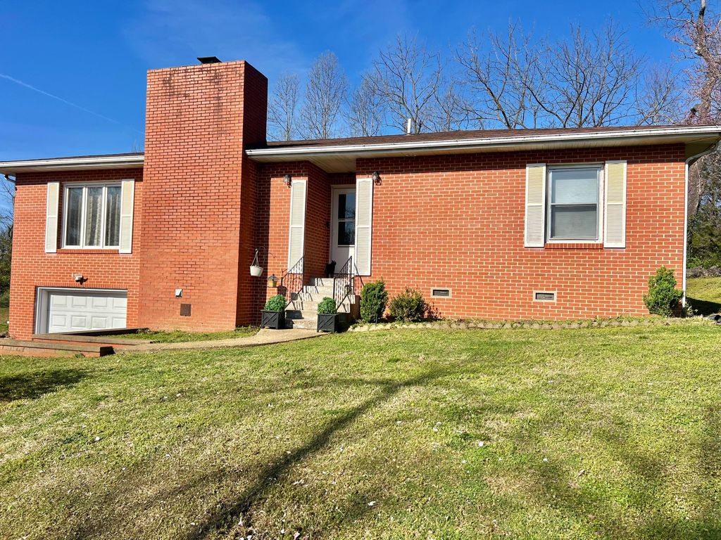 915 Jefferson Avenue, West Plains, MO 65775