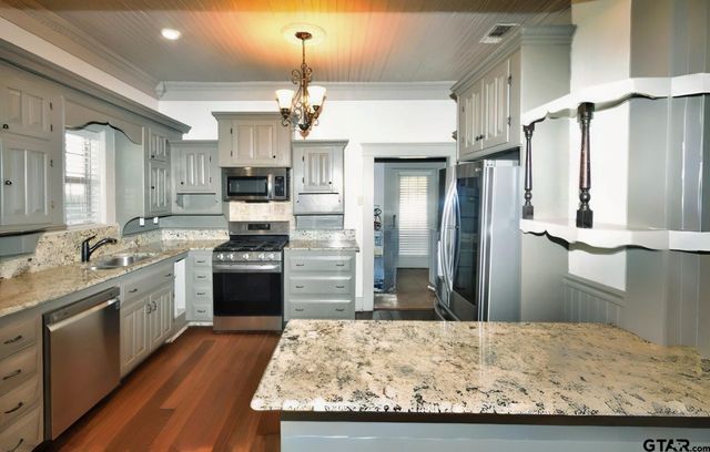 269 E Holley St, Alba, TX 75410